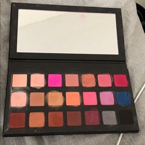 Limited addition Kylie Birthday Palette